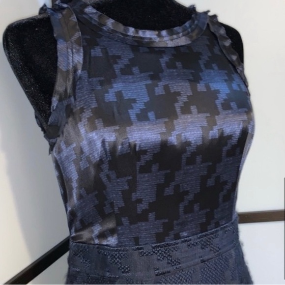 Banana Republic Sz 6 Dress — Houndstooth: Silk top - brocade bottom - Picture 5 of 10